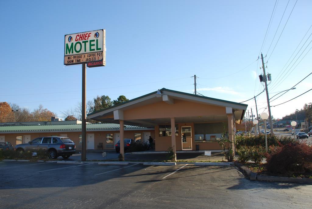 Chief Motel פאייטוויל מראה חיצוני תמונה