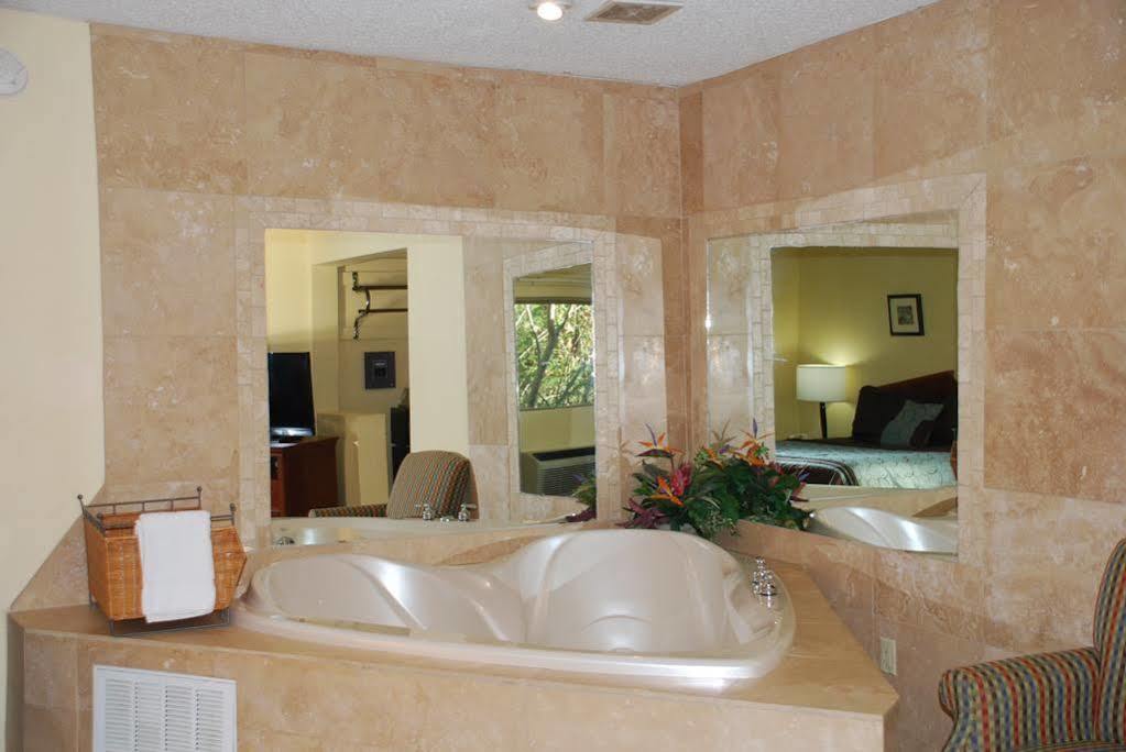 Chief Motel פאייטוויל מראה חיצוני תמונה
